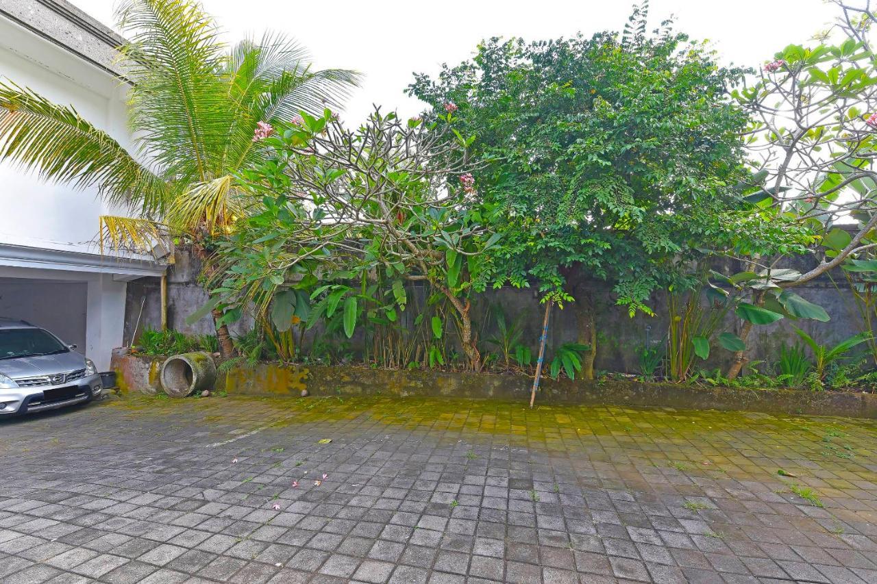 Oyo 90967 Soka Asri Guest House Darmasaba Luaran gambar