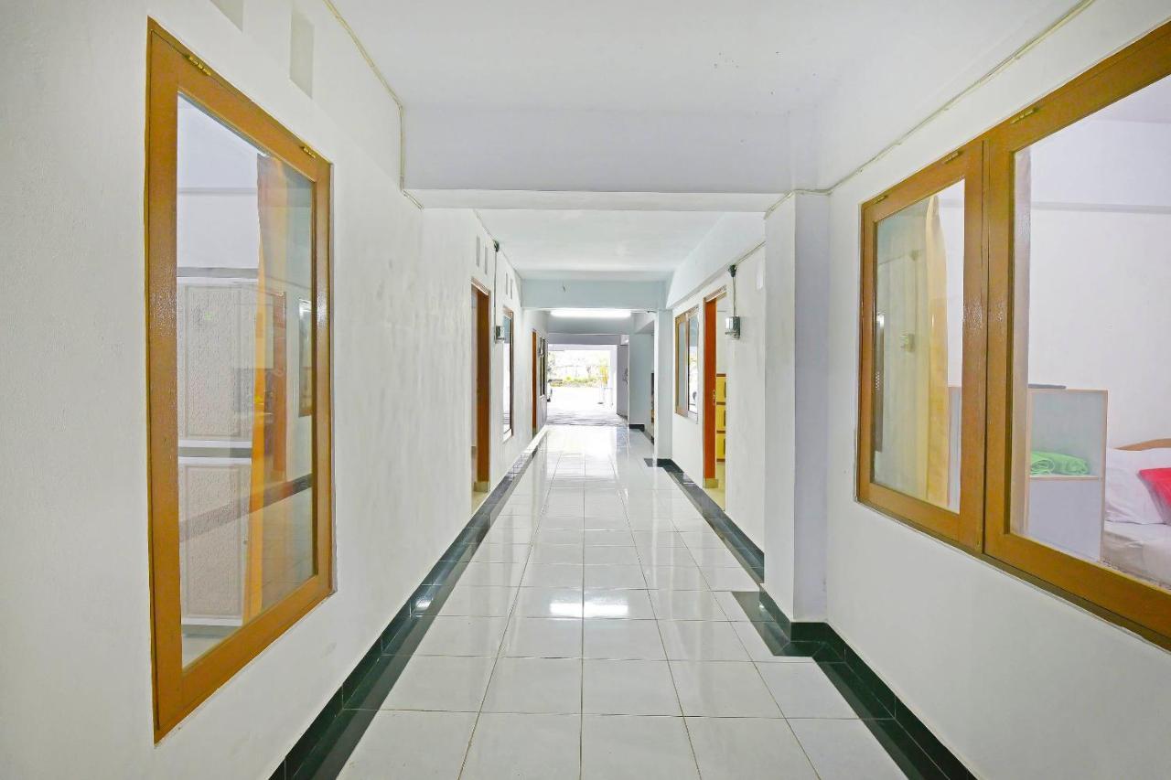 Oyo 90967 Soka Asri Guest House Darmasaba Luaran gambar