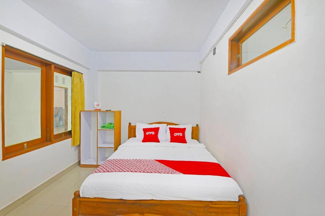 Oyo 90967 Soka Asri Guest House Darmasaba Luaran gambar