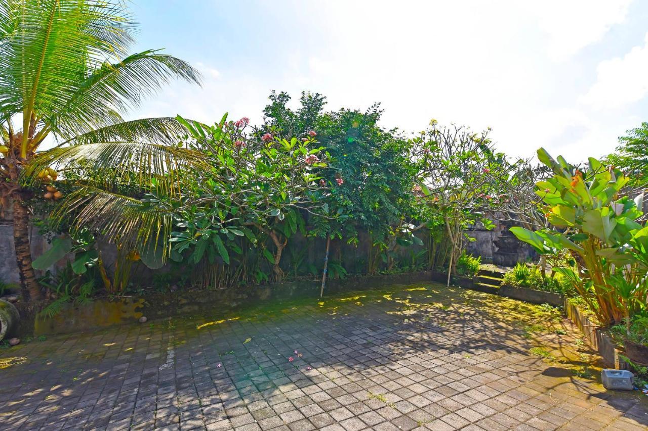 Oyo 90967 Soka Asri Guest House Darmasaba Luaran gambar