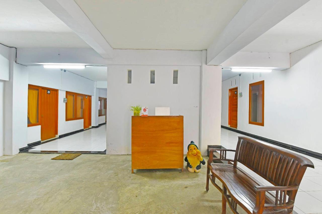 Oyo 90967 Soka Asri Guest House Darmasaba Luaran gambar