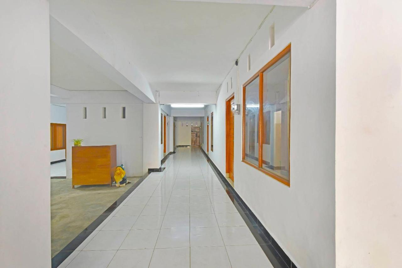 Oyo 90967 Soka Asri Guest House Darmasaba Luaran gambar