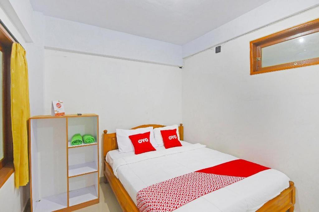 Oyo 90967 Soka Asri Guest House Darmasaba Luaran gambar